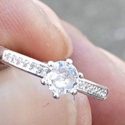 Silver Diamond Ring 