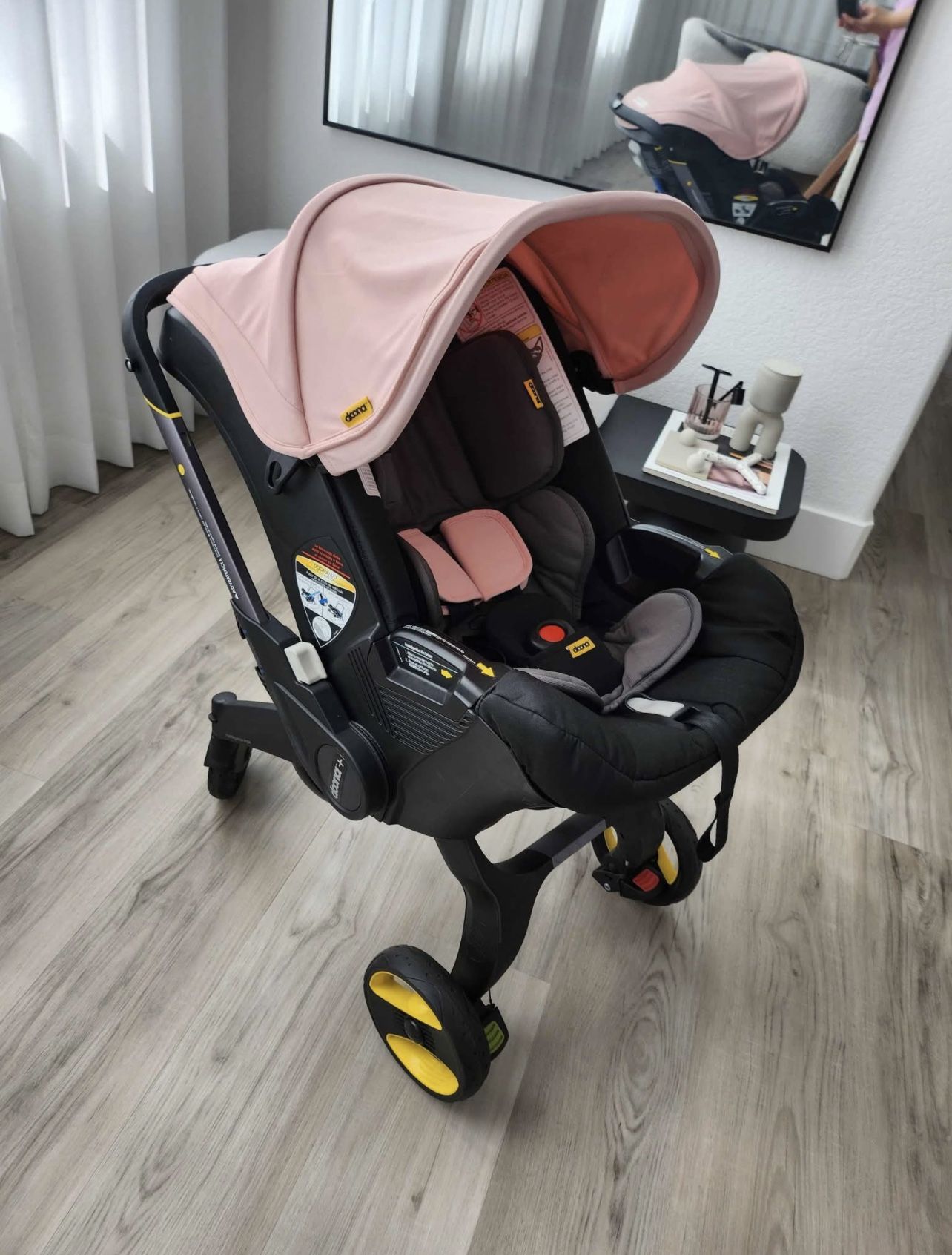 Doona Baby Seat Car Available