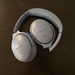 Blue Bose Noise Canceling Headphone