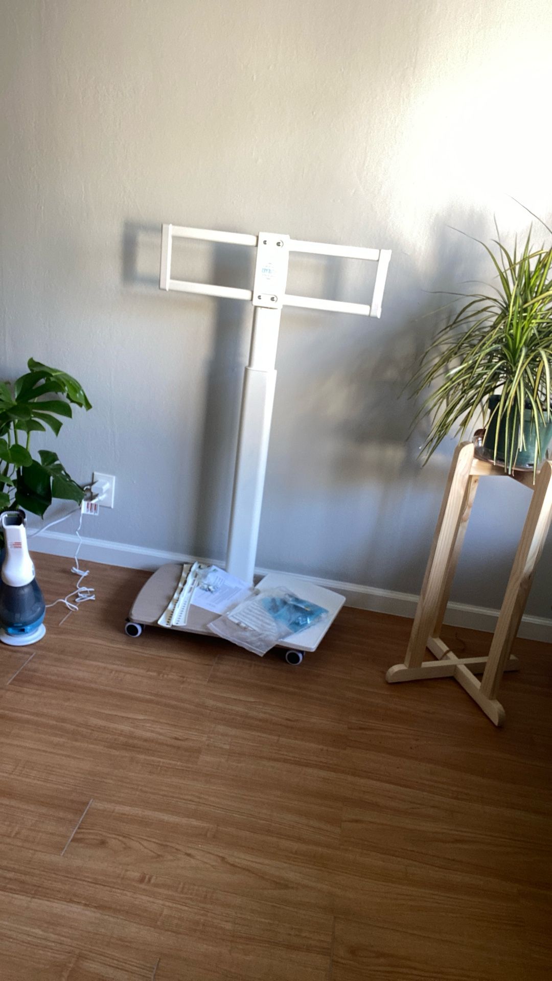 Abbing Floor Stand for 32-70 inch TV, Height Adjustment