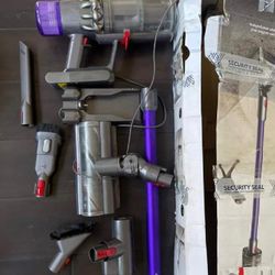 Dyson V11 Animal Cordless Vacuum Cleaner, Purple Retail $600 PRICE FIRM