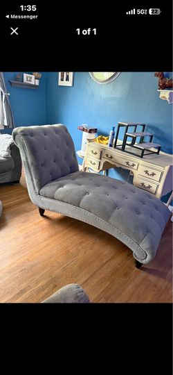 Chaise lounge