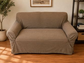 Beautiful Floral Loveseat with Removable cushion and Cover