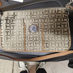 Tommy Hilfiger Crossbody Bag
