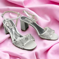 Badgley Mischka Teela Block Heel Sandal White Wedding Beaded Size 7