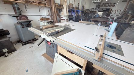 Rockwell 1.5 HP with Extension Table and 52” aftermarket unifence