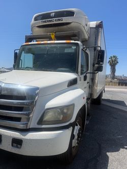 Hino Reffer box truck