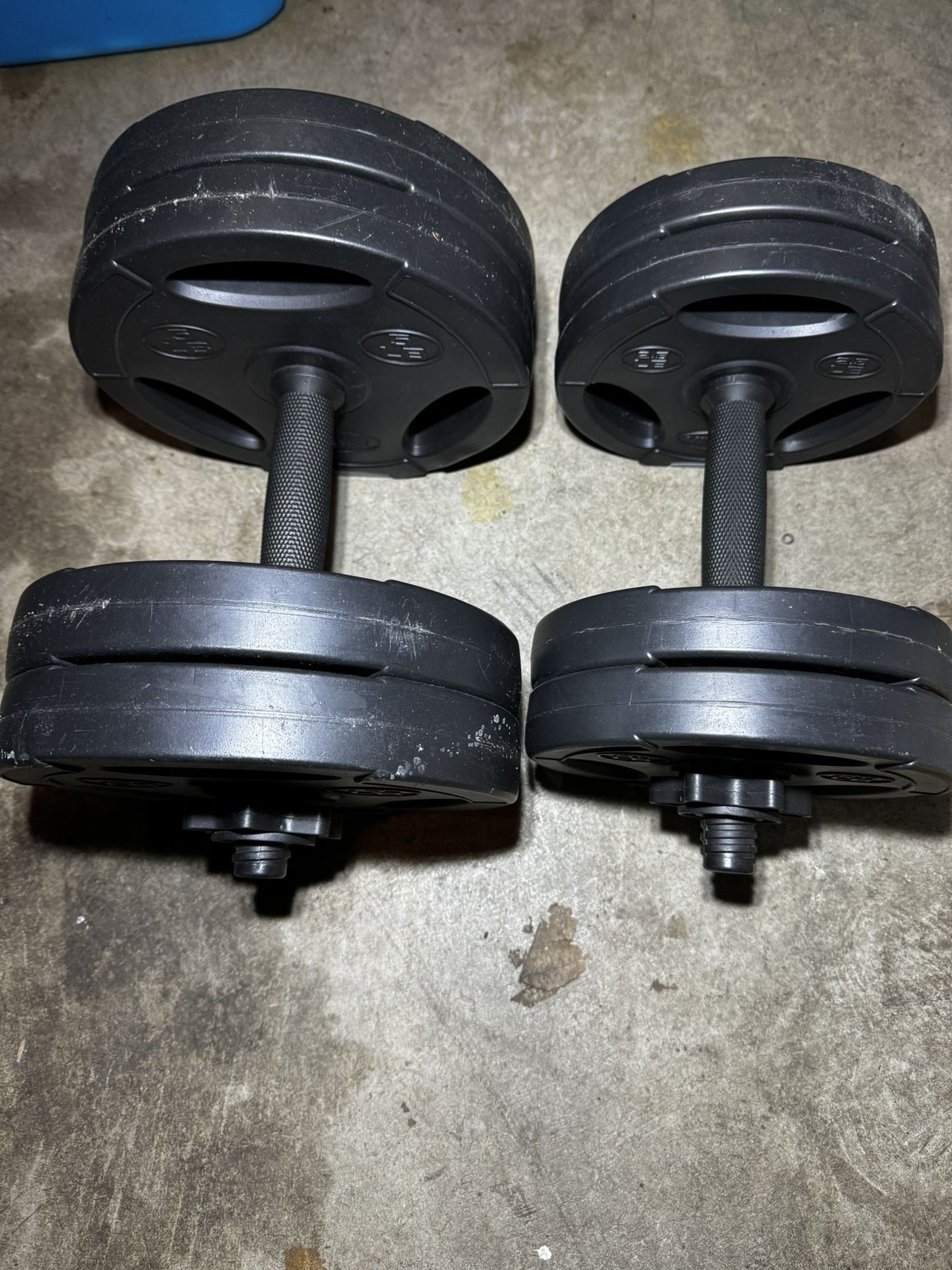 Vivitar Adjustable 35 LB Weight Training Dumbbell Set Fitness