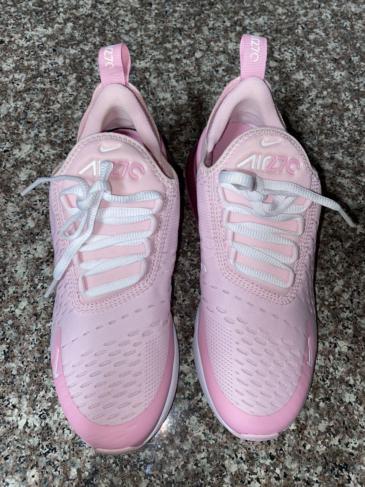 Nike Air Max 270 Women's Size (6 1/2)