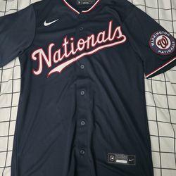 2 MLB Nike Jerseys Bundle Guardians M Nationals S