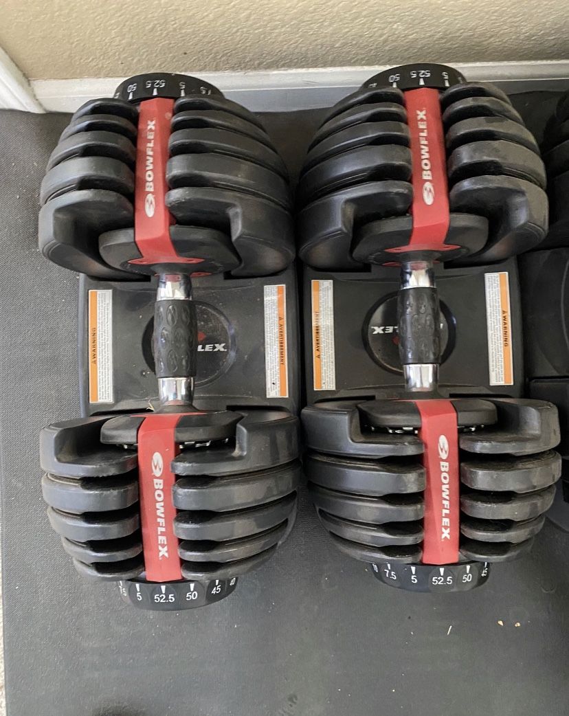 Bowflex Selecttech 552 Adjustable Dumbbell Set Weights 5-52.5lbs