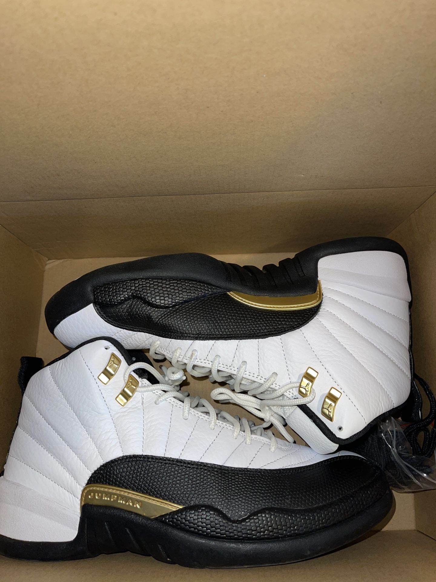 Jordan 12 ‘Royalty Taxis 