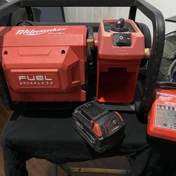 Milwaukee 2 Gallon Compressor 
