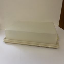 Tupperware 622-5 rectangle Cake Taker Carrier Container Harvest Gold 