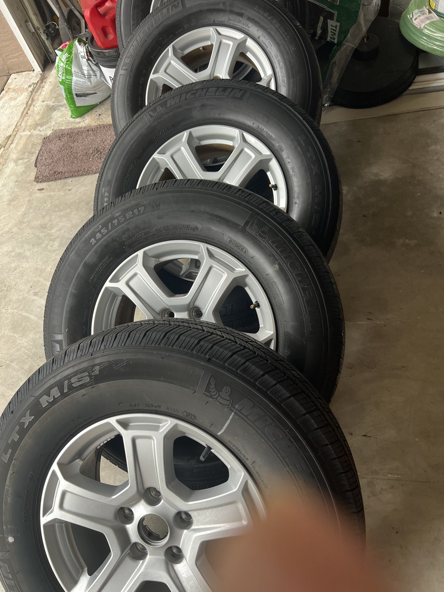 Jeep  Wheels And Tire