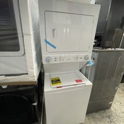 Frigidaire 27β Electric Washer And Dryer Stackable In White New Open Box