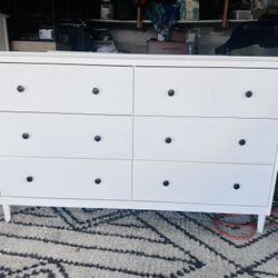 Dresser Excellent Condition