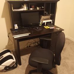 Desk w/Chair
