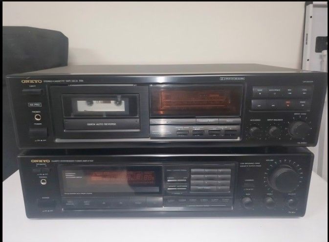 ONYkO TUNER AMPLIFIER & TAPE DECK