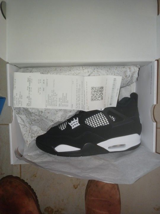 Jordan 4 White Thunder