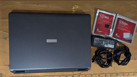 Vintage Toshiba  Windows XP (Harmon Kardon) Complete in Box MINT