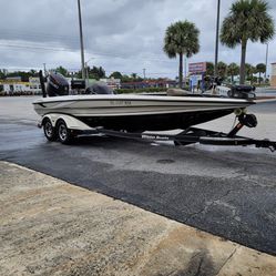 2013 Trition 21xs (22ft) Bass Boat 