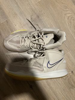 Kyrie Basketball Shoes Size 12
