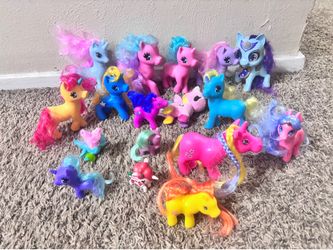 Ponies  toys all for 25$