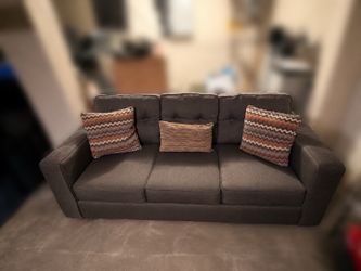 Couch w/ throw pillows