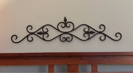 Wrought Iron Fleur-de-Lis Wall Decor