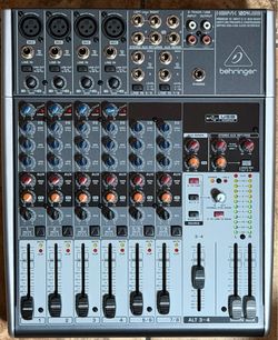 Behringer XENYX X1204USB Premium 12-Input