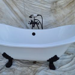 Cast Iron Clawfoot Tub