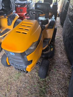 42" Cadet XT1