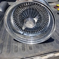 14inch Spoke Rim  Hub And Knock Off  Only 1 Rim