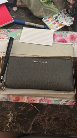 Michael kors wallet