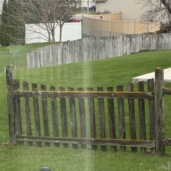 Free Cedar Fence Pieces: About 8 Sections 4ft Tall And 8 Ft Wide. Cedar firewood