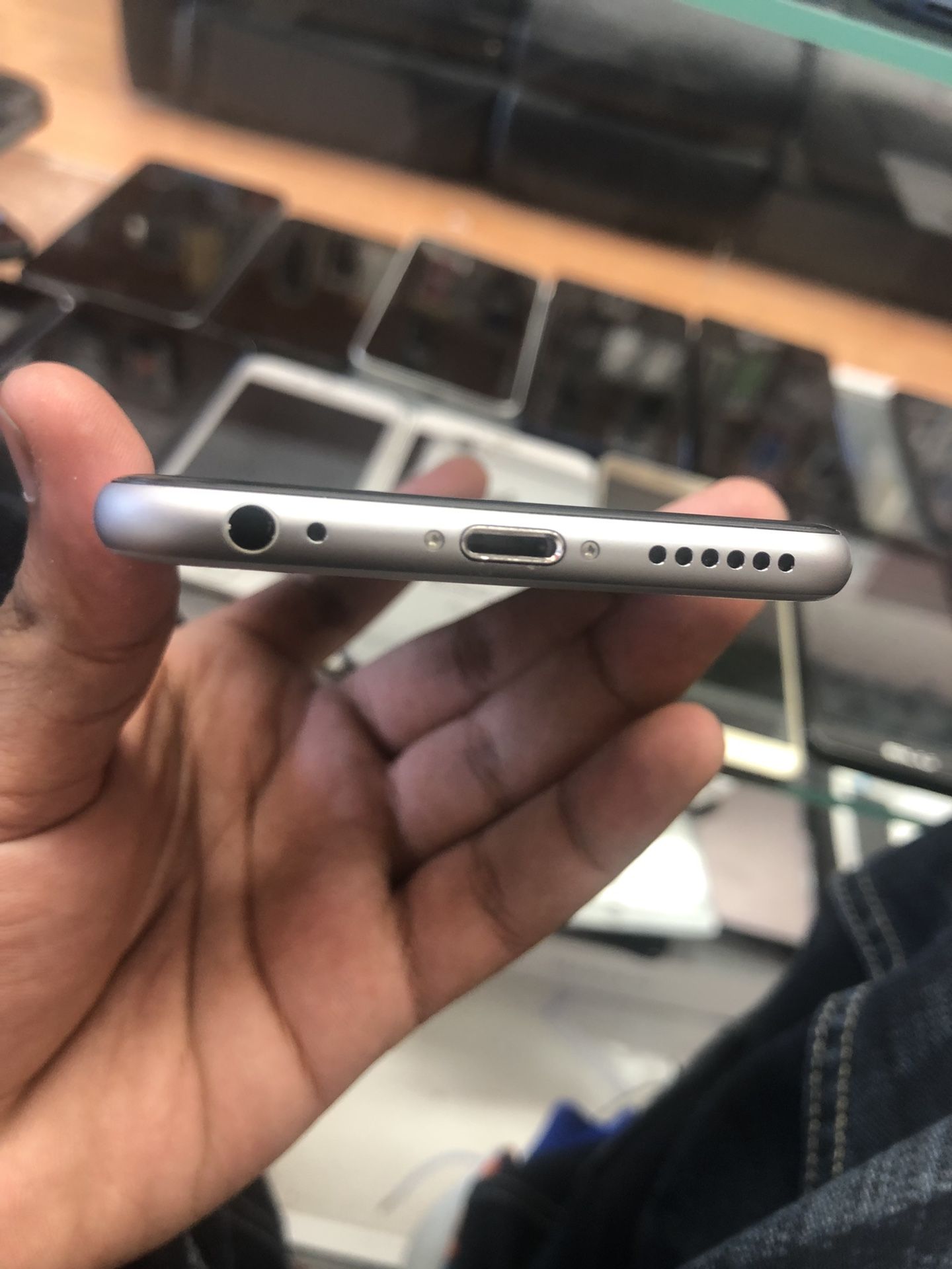 iPhone 6s 64Gb unlocked