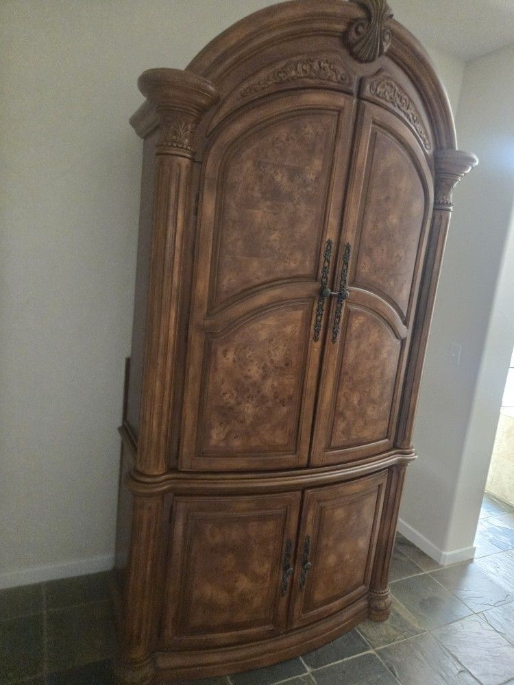 Armoire