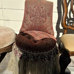 Vintage Accent Chair 