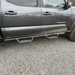 Toyota Tacoma Step UPS 