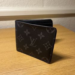 LV WALLET