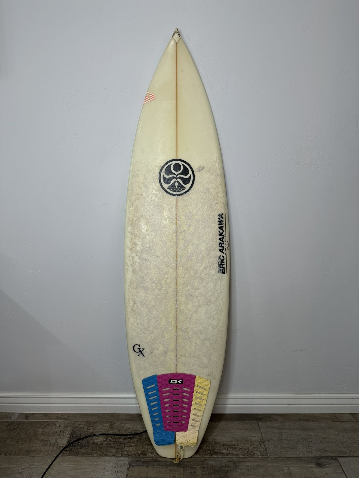 Surfboard- Shortboard 5’10”
