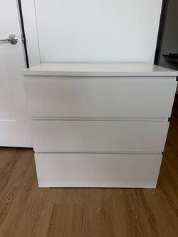Dresser White