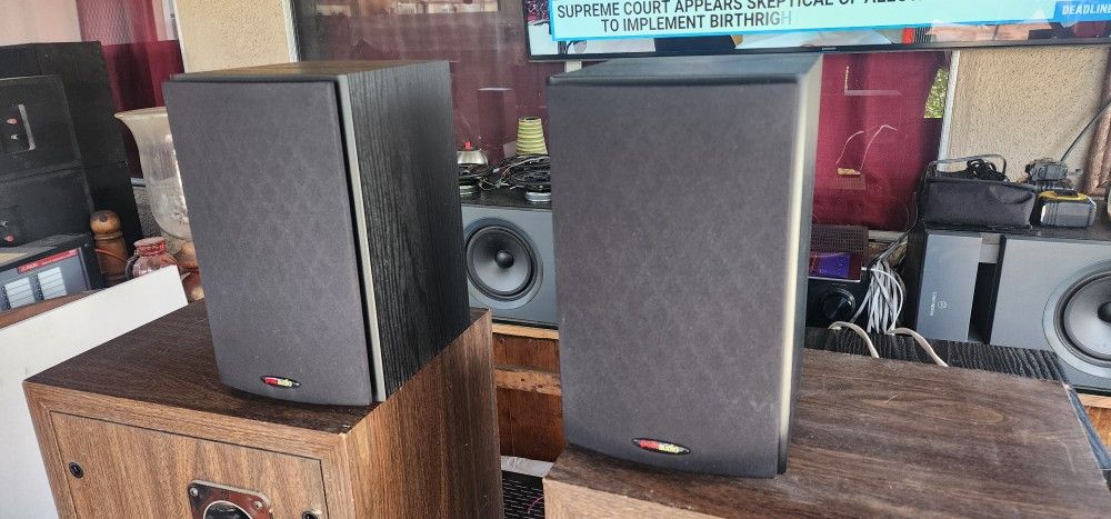 Polk T15 Bookshelf Speakers