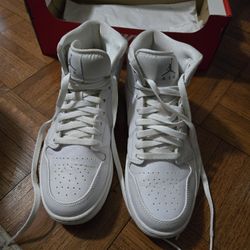 Jordan 1 Mid White