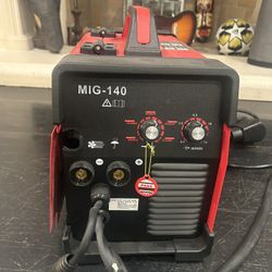 Mig Welder New 