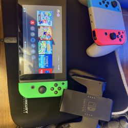 NINTENDO SWITCH W/ Games & Accessories 
