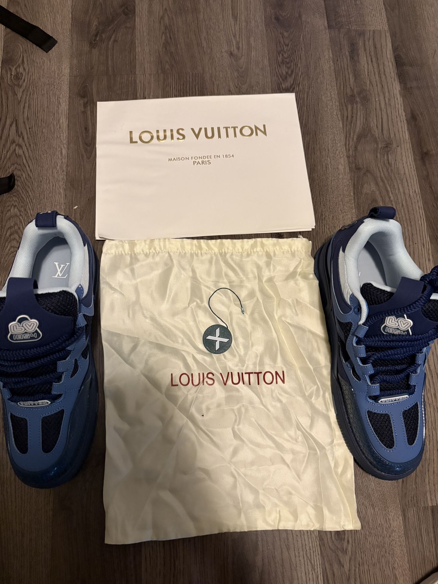 LV Skates