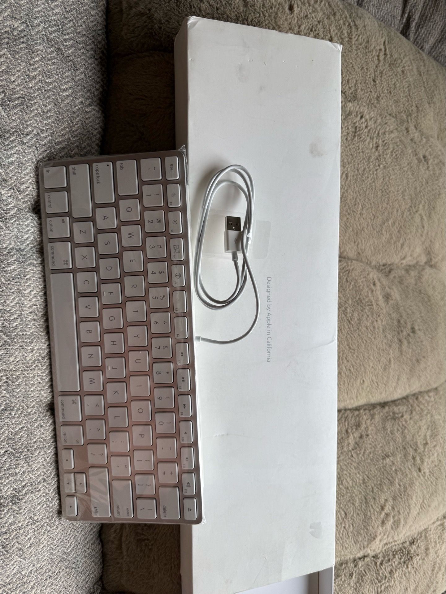 Brand NEW Apple keyboard