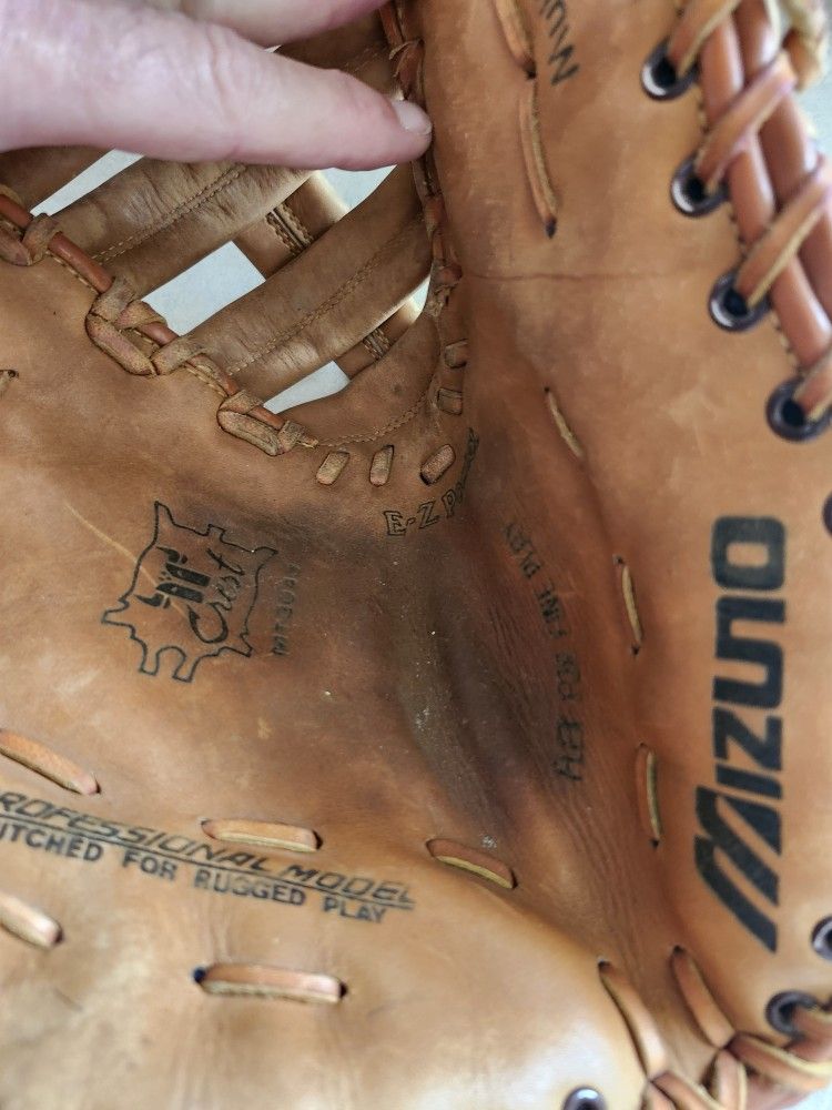 Mizuno LH Leather Professional Series 1st Basemens Mitt